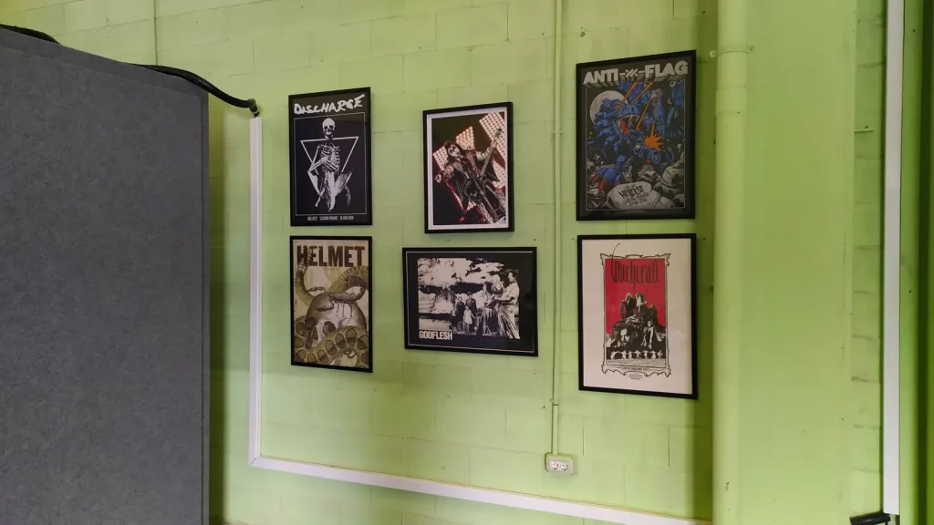 Posters y fotos de la zona de descanso en Joey Rocks!